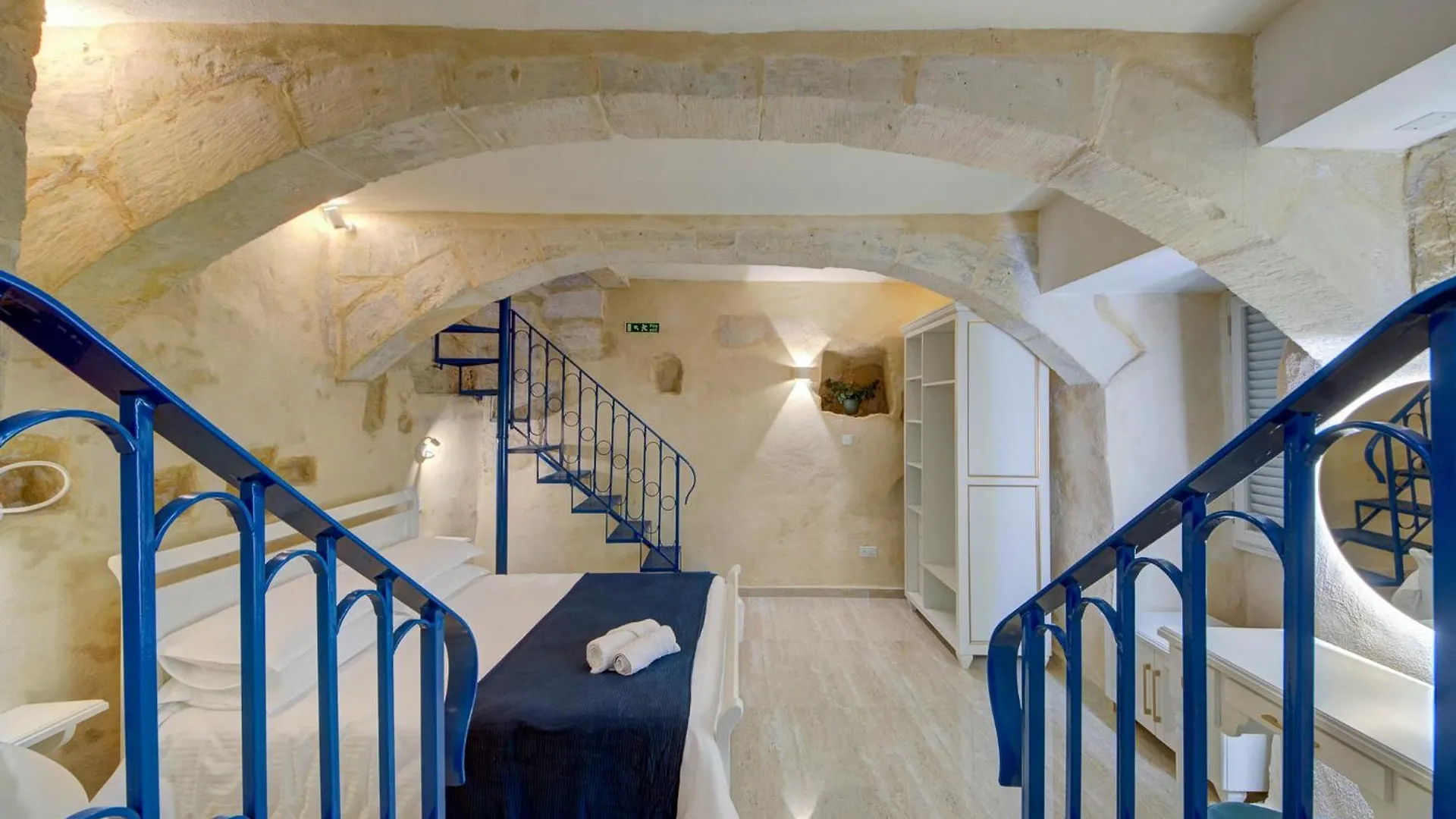 Chateau Blue Valletta 0*,
